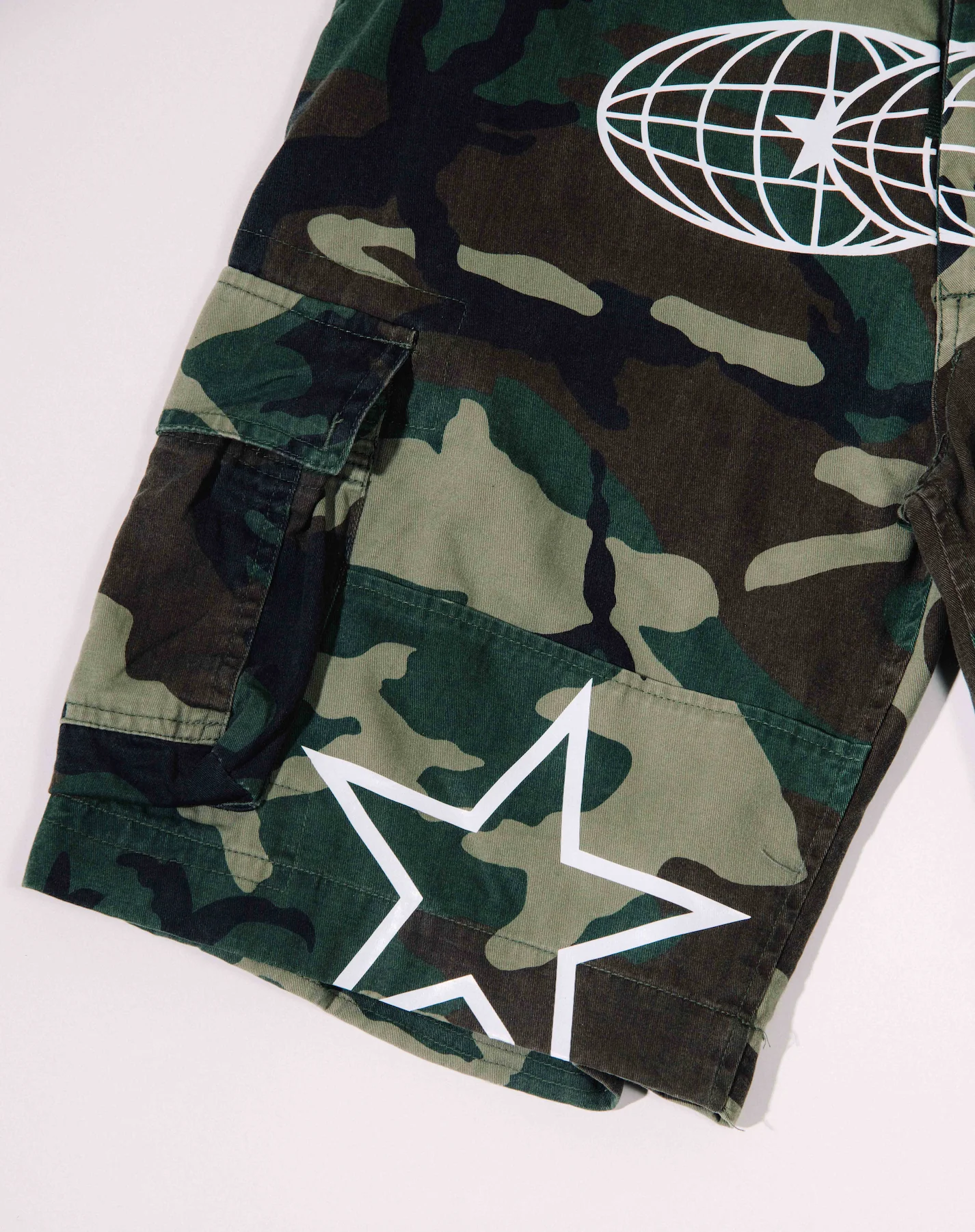 Global Stars Vintage Cargo Shorts - Image 4